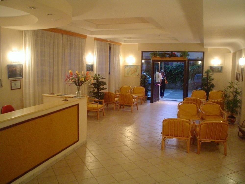 Hotel Virgilio Tropea Eksteriør billede