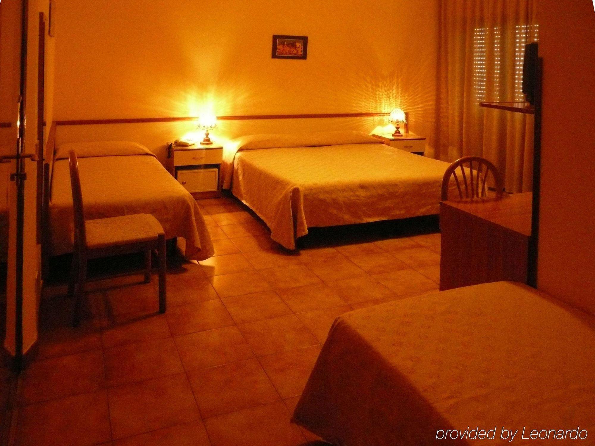 Hotel Virgilio Tropea Værelse billede