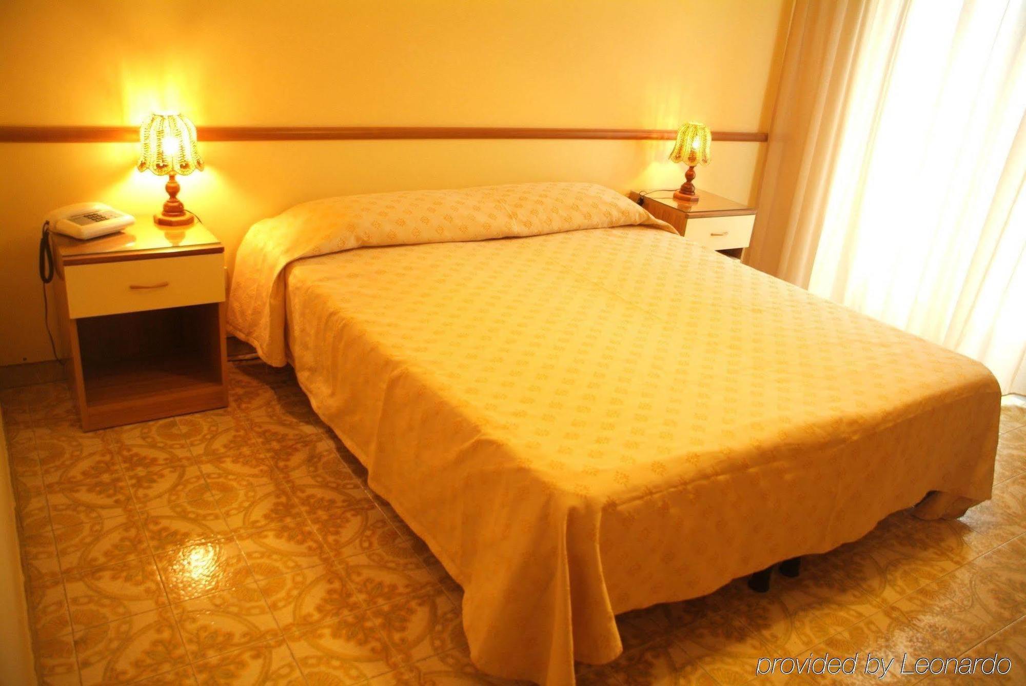 Hotel Virgilio Tropea Værelse billede