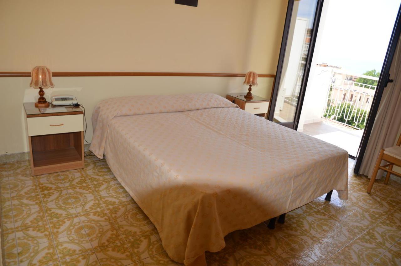 Hotel Virgilio Tropea Eksteriør billede